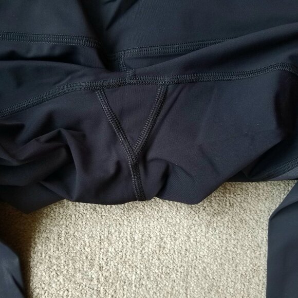 Lululemon Colour Me Ombre Tight 28" NULUX in Black / Obsidian / Titanium, size 6 - Picture 10 of 11